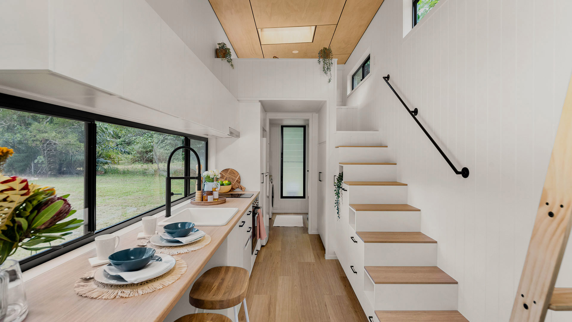 26-year-old pays $0 to live in a 'luxury tiny home' she built in